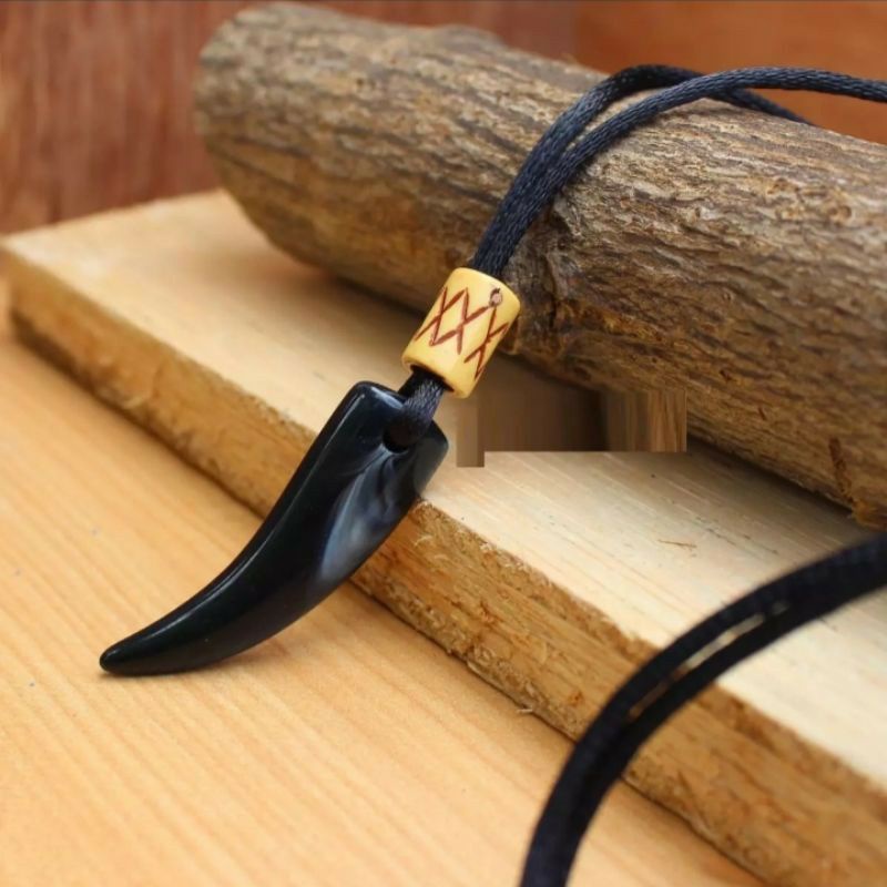 Kalung pria wanita Model taring / tulang Bahan pyber Aksesoris cewek cewek cowok cowok keren