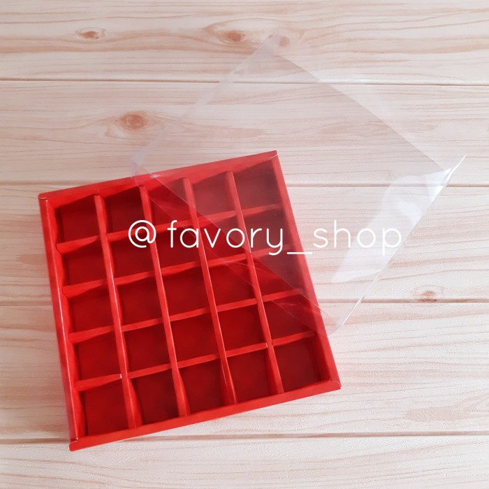 

Box Sekat 21,5x21,5 Red /Kemasan Cookies Nastar Coklat (5pcs)