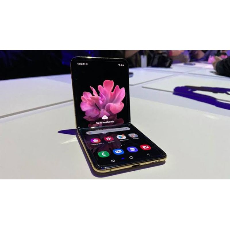 Samsung Galaxy Z Flip New