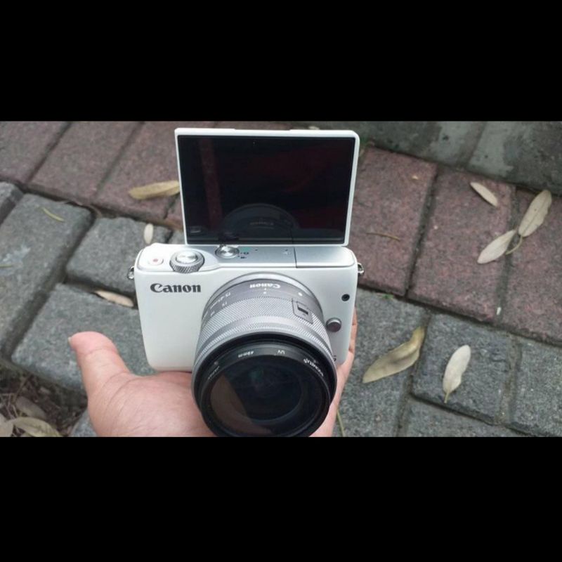 Kamera Mirrorless Canon M10 Preloved