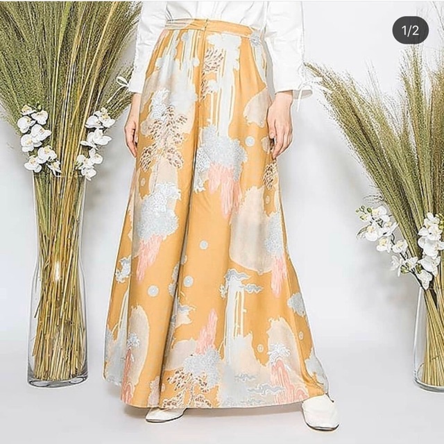 PL Kiya Pants warna mustard by Ria Miranda size S