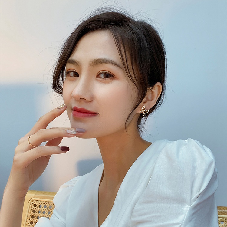 Korea Dongdaemun produk yang sama anting-anting Super Gadis Mutiara zirkon busur anting-anting antin