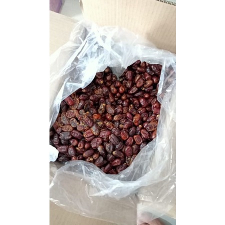 

Kurma kholas Saad /kg dan 100gr Ready Solo Pusat