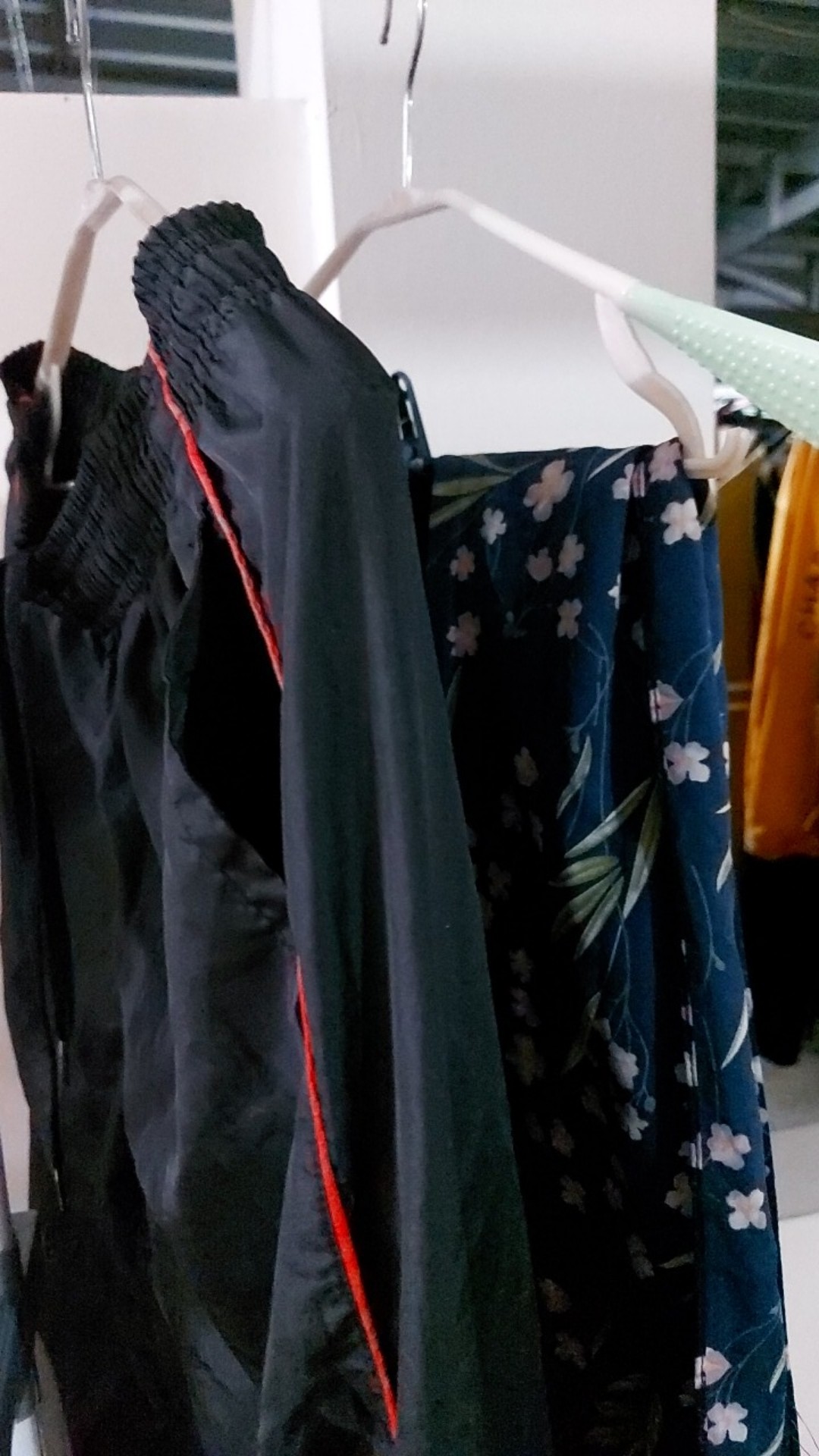 6 Pcs Hanger Plastik Anti Slip Hanger Gantungan Baju