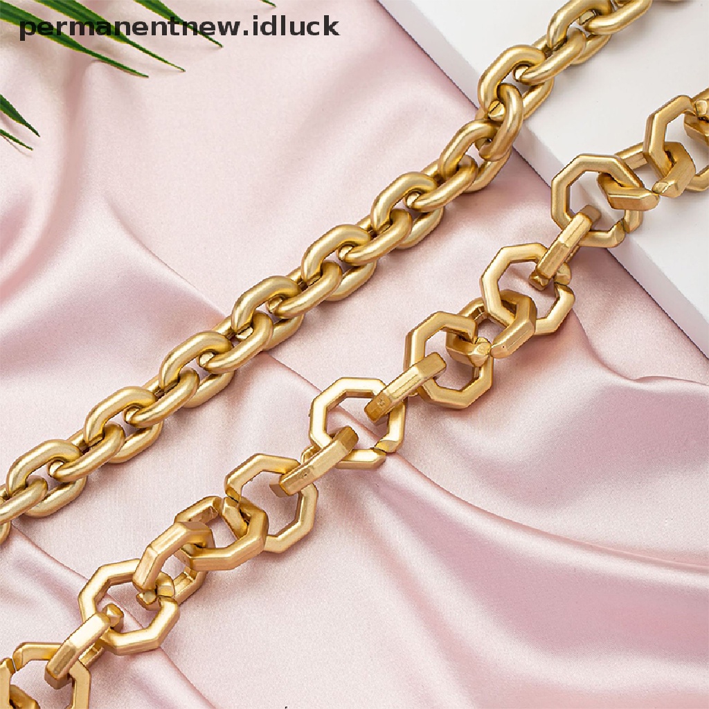 Kalung Rantai Choker Geometris Bahan Akrilik Warna Emas Gaya Punk Eropa Untuk Wanita