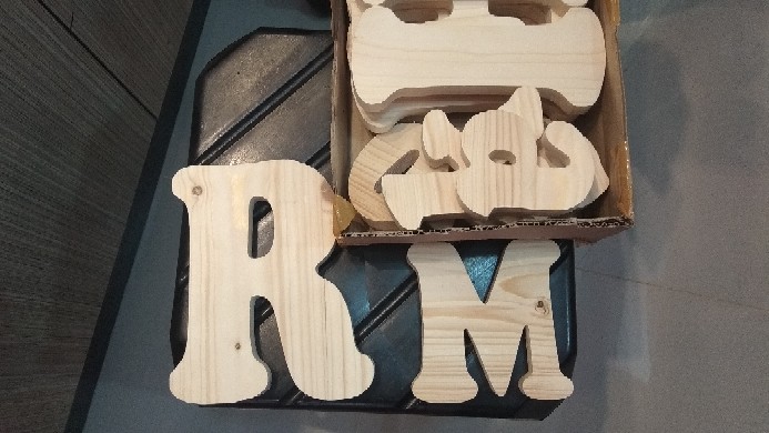 Huruf  Kayu Tinggi 6,5cm Tebal 1,5cm