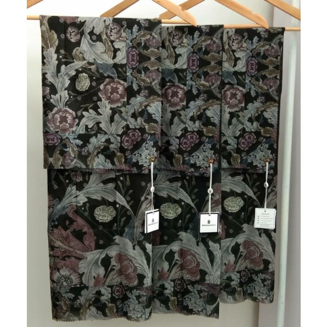 Buttonscarves Royale Black