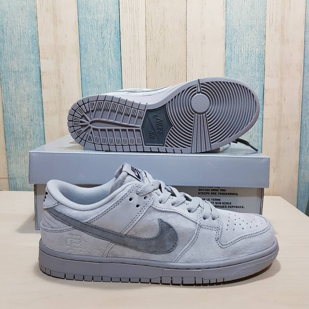 nike sb dunk gray