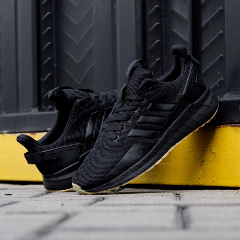 Adidas Questar Ride &quot;All Black Gum&quot;