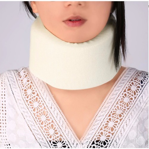 PIJAT LEHER TERAPI SAKIT BANTAL NECK SUPPORT CERVICAL COLLAR