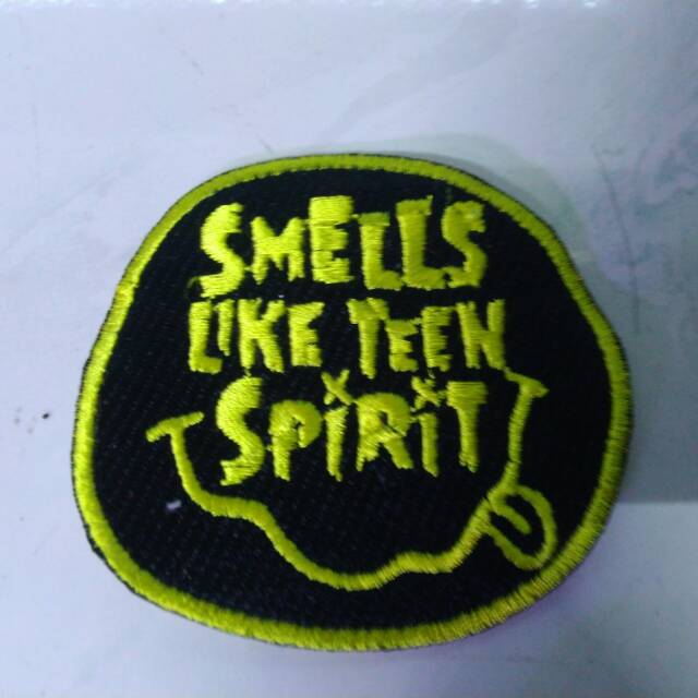 Emblem patch bordir smells like teen spirit