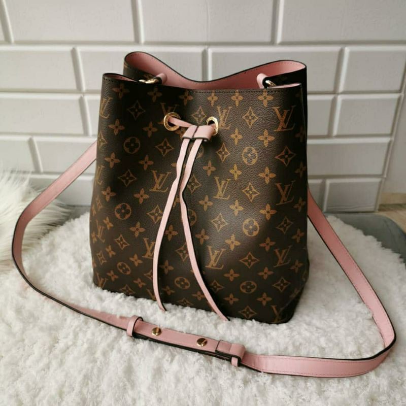 lv box type sling bag