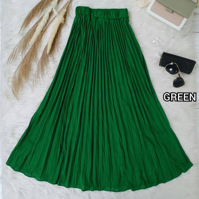 ROK PLISKET WANITA AR1005