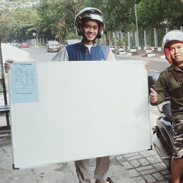 

papan tulis whiteboard gantung uk 90x120 - unit promo