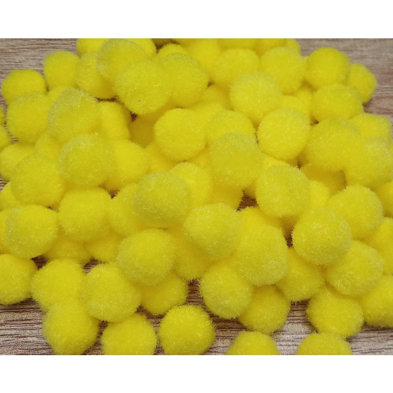 Isi 100 pompom polos size 1,5cm