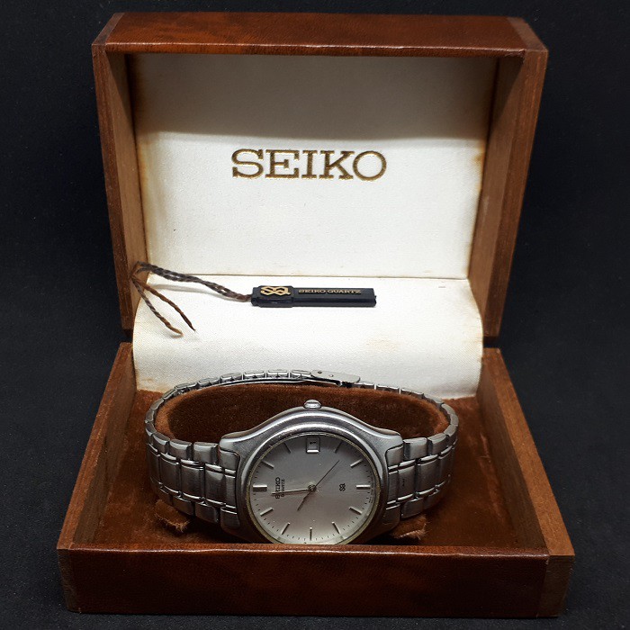 Jam tangan Seiko SQ 7N42