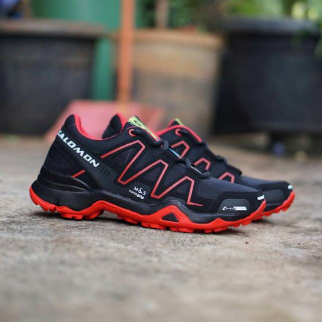 SEPATU ADIDAS SALOMON TRACKING SEPATU HIKING GUNUNG PRIA