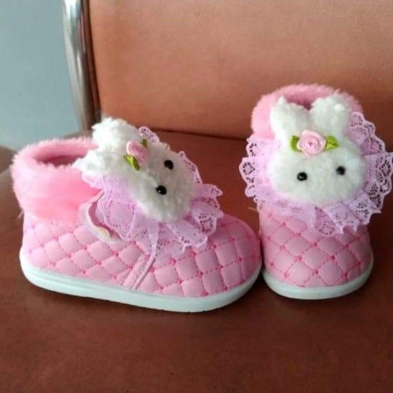 sepatu Pesta Anak Perempuan Bunyi Cit-Cit Motif Boneka Kelinci