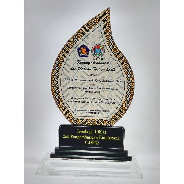 

Plakat ukuran 10x18cm ketebalan 4mm
