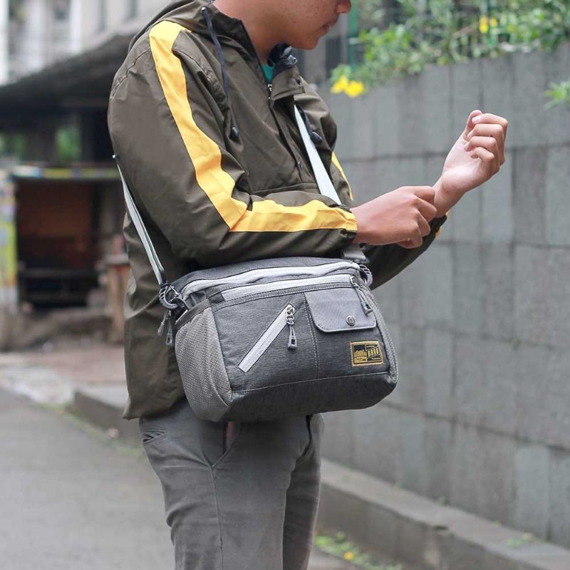 New Arrival - Tas Waistbag Pria Slingbag Salempang Sekolah Kerja Travelling Premium Bahan Dolby