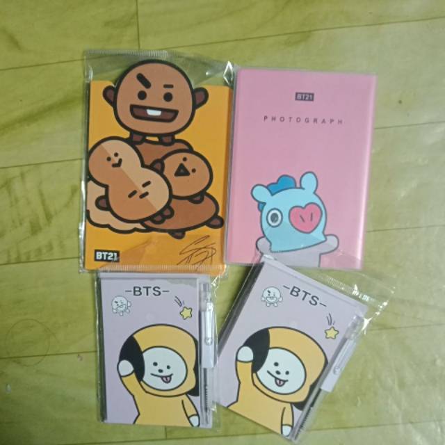

Buku catatan kecil bt21