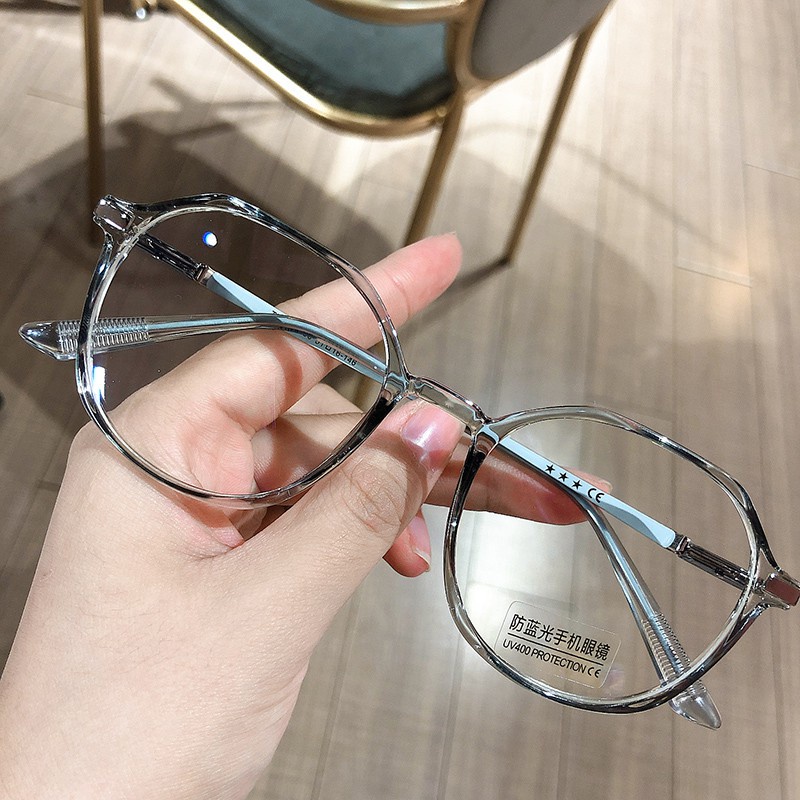 Kacamata Anti Radiasi Dengan Frame Hitam Besar Transparan