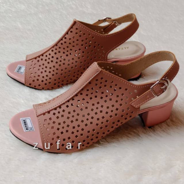 Alifa Chunky Heels (LSR-01)