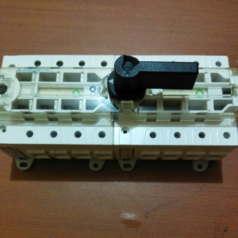 cos socomec vm1 125A 4phas