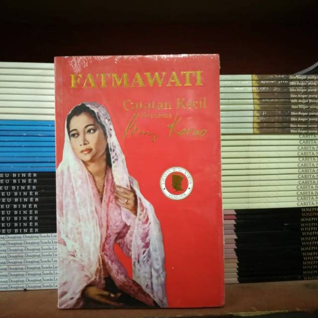 BUKU FATMAWATI CATATAN KECIL BERSAMA BUNG KARNO
