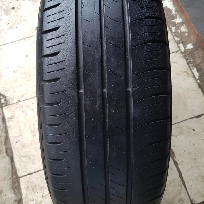 BAN DUNLOP ENASAVE 205/65 R16 80%