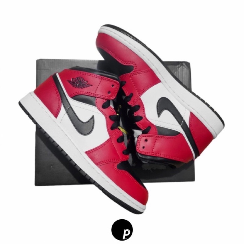 Air Jordan 1 Mid Chicago Black toe Gs