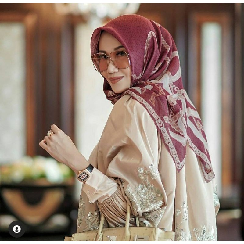 Buttonscarves Chain Ruby