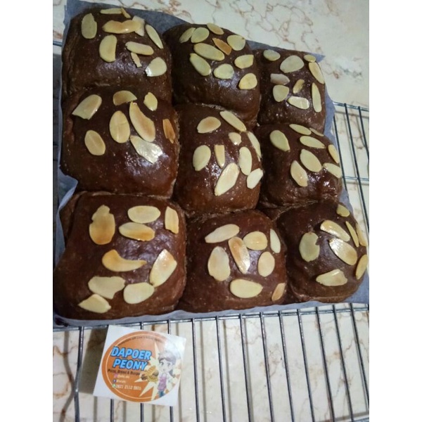 

ROTI SOBEK COKLAT ALMONDS