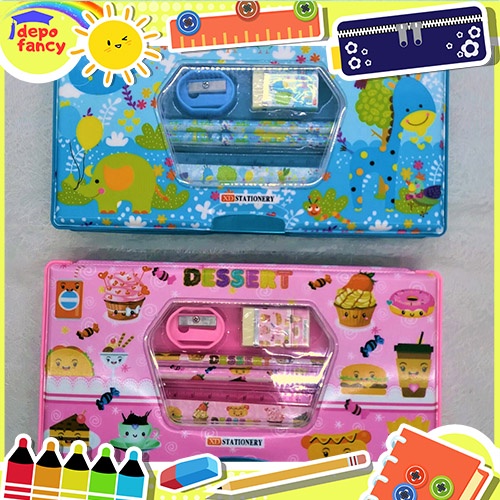 

Kotak Pensil Tutup Magnet 2 Sisi + Isi XD-9535 / Tempat Pensil / Tepak Pensil / Boks Pensil / Box Pen / Pencil Case