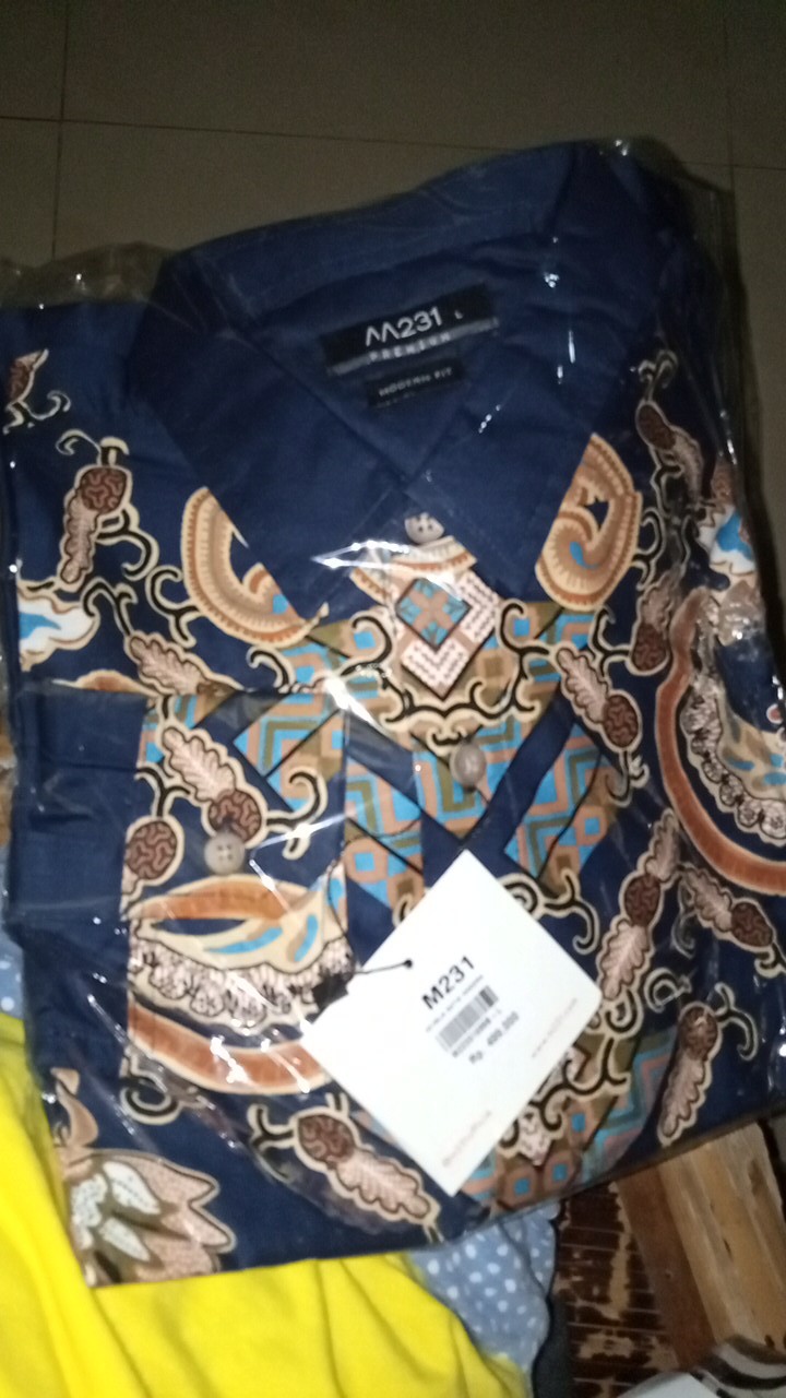 M231 Kemeja Pria Batik Pendek Hitam 1625