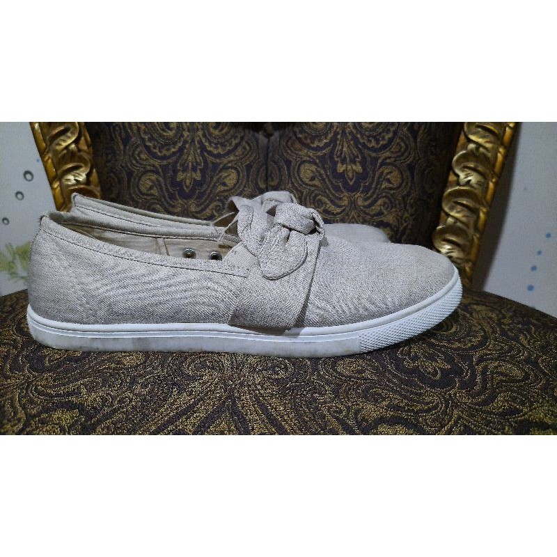 Rubi shoes cream slip on