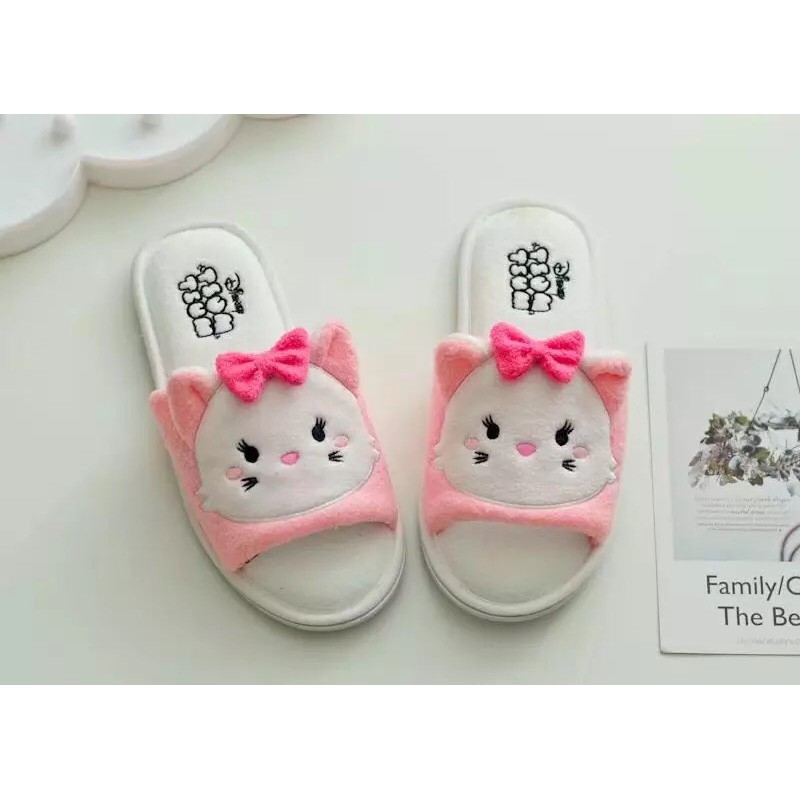 SANDAL KAMAR TSUM TSUM MARIE MICKEY MINNIE DUMBO WINNIE THE POOH MARIE CAT DONALD DUCK DALE