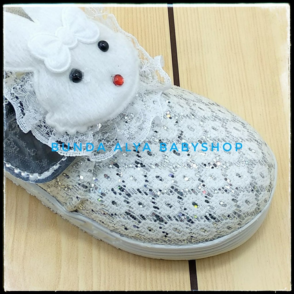 Sepatu Anak Perempuan Umur  4 Tahunan Boneka Kelinci PUTIH - Sepatu Anak Cewek TK PAUD Size 29 - 30