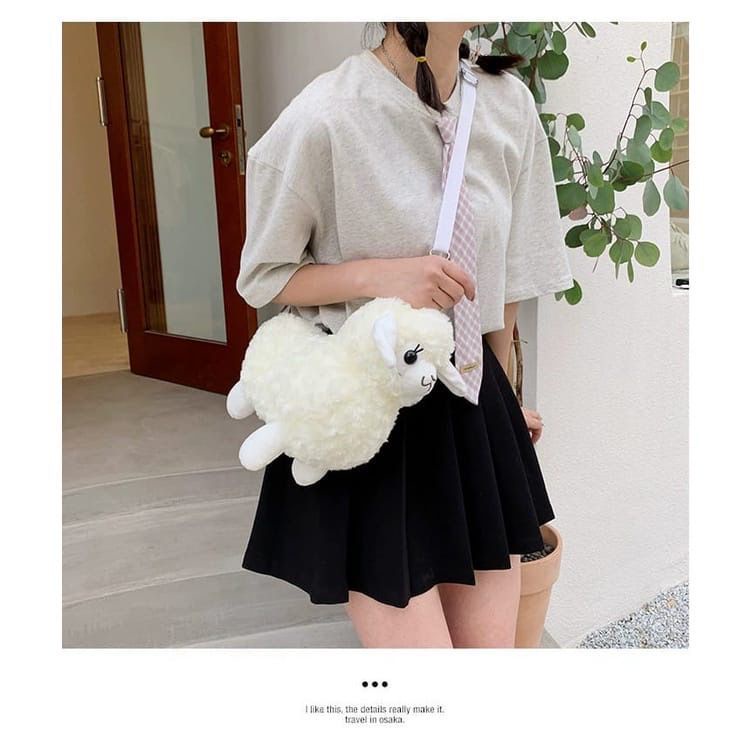 Tas Kambing Embe SHAUN THE SHEEP Bulu Lucu Imut Gemoy Selempang Wanita Baru Boneka Mewah Slingbag Kasual Kartun Karakter Kambing