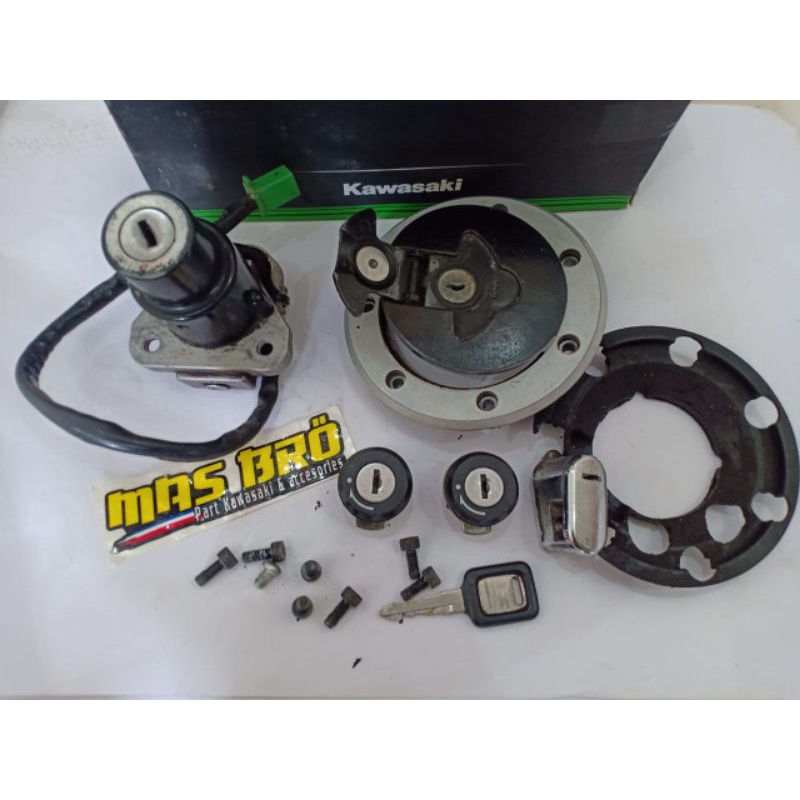 kunci set Ninja R copotan 2015