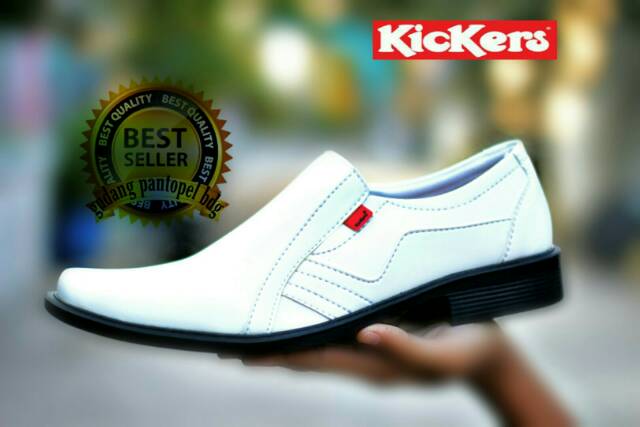 SEPATU PANTOFEL PRIA KICKERS KULIT SWEDIAN PUTIH ASLI FORMAL