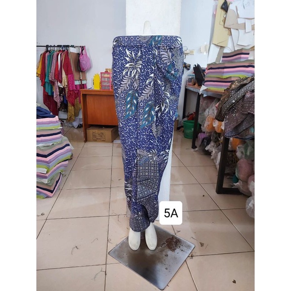 (2/3) Rok batik FOIL EMAS pinggang karet. Langsung pakai. Termurah produksi sendiri. KeroncongBusana-5A