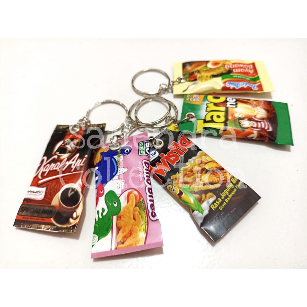 Gantungan Kunci - Souvenir Snack - Gantungan Kunci Raket - Miniatur Snack - Replika Makanan