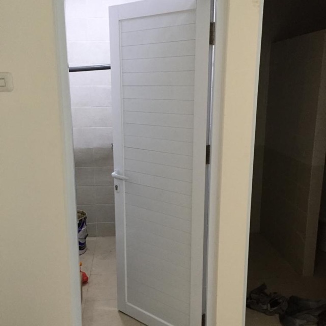 Pintu kamar mandi aluminium