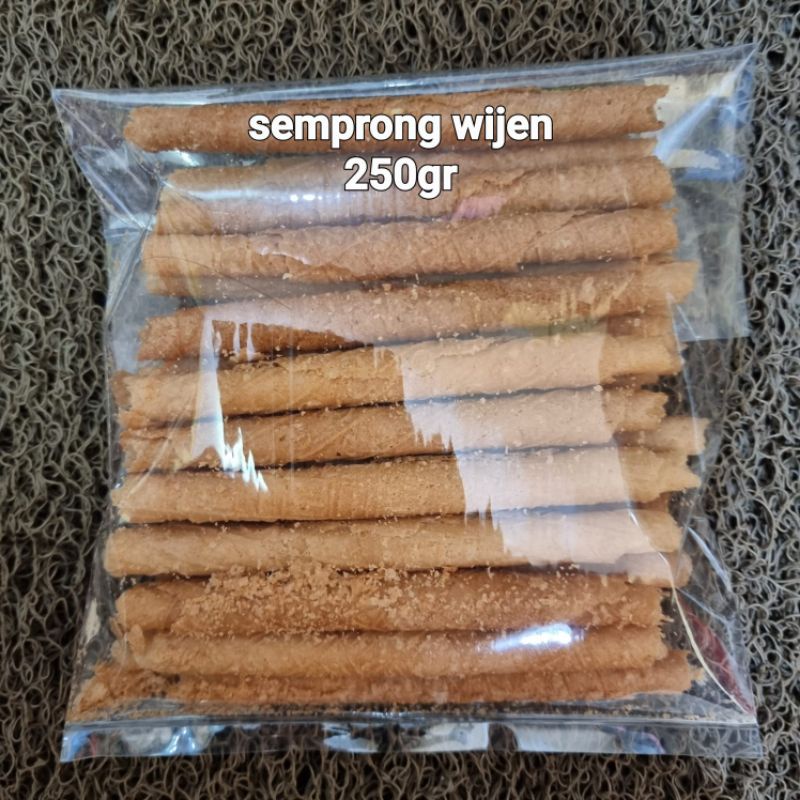 

Kue Semprong Wijen