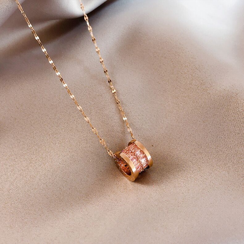 Liontin Sabuk Kecil Gaya Korea Bahan titanium steel rose gold Kalung