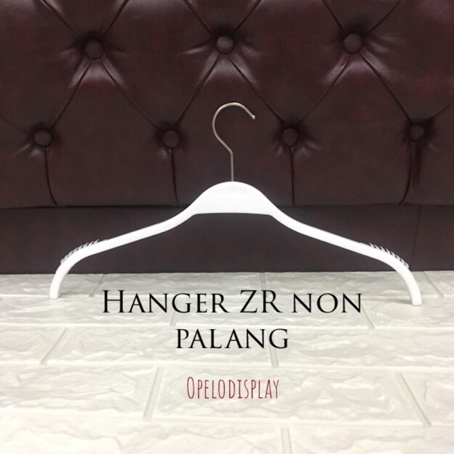 Hanger ZR plastik Dewasa non palang ( per pcs )