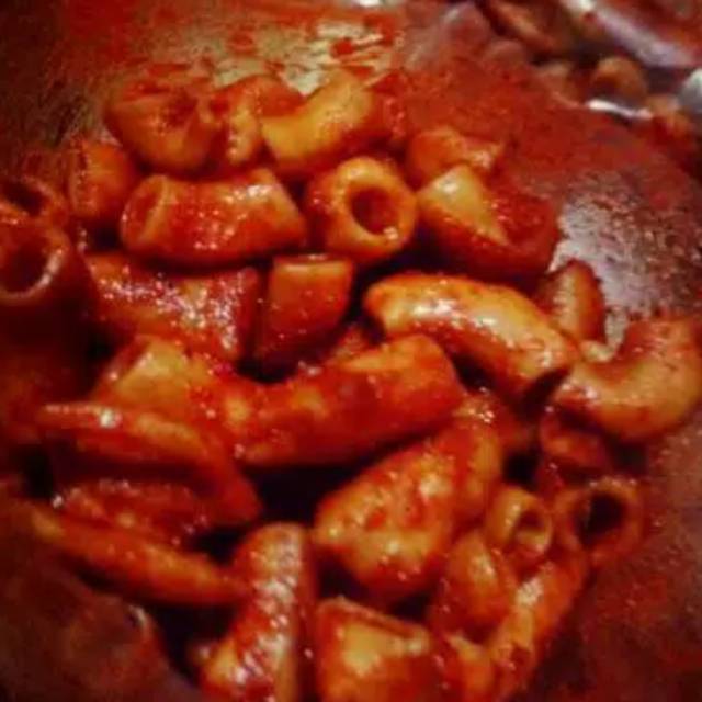 

Makroni bantet pedas