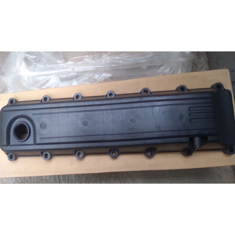 COVER CYLINDER HEAD NISSAN CWA 260 PK 260 EURO 2