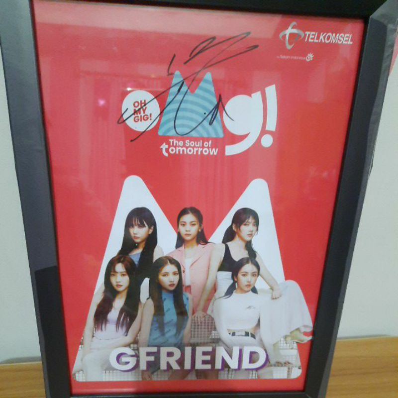 GFRIEND SIGNED POSTER YUJU Telkomsel Oh my Gig